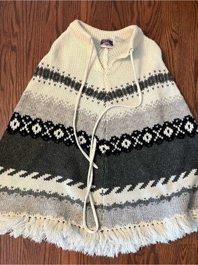 Vtg Y2K Boho Wool Blend Poncho with Fringe &Tie OS